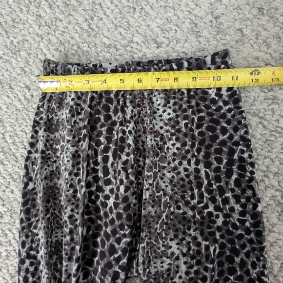 Shosho Women's Black, Gray & White Animal Print Patterned Leggings - Picture 3 of 7
